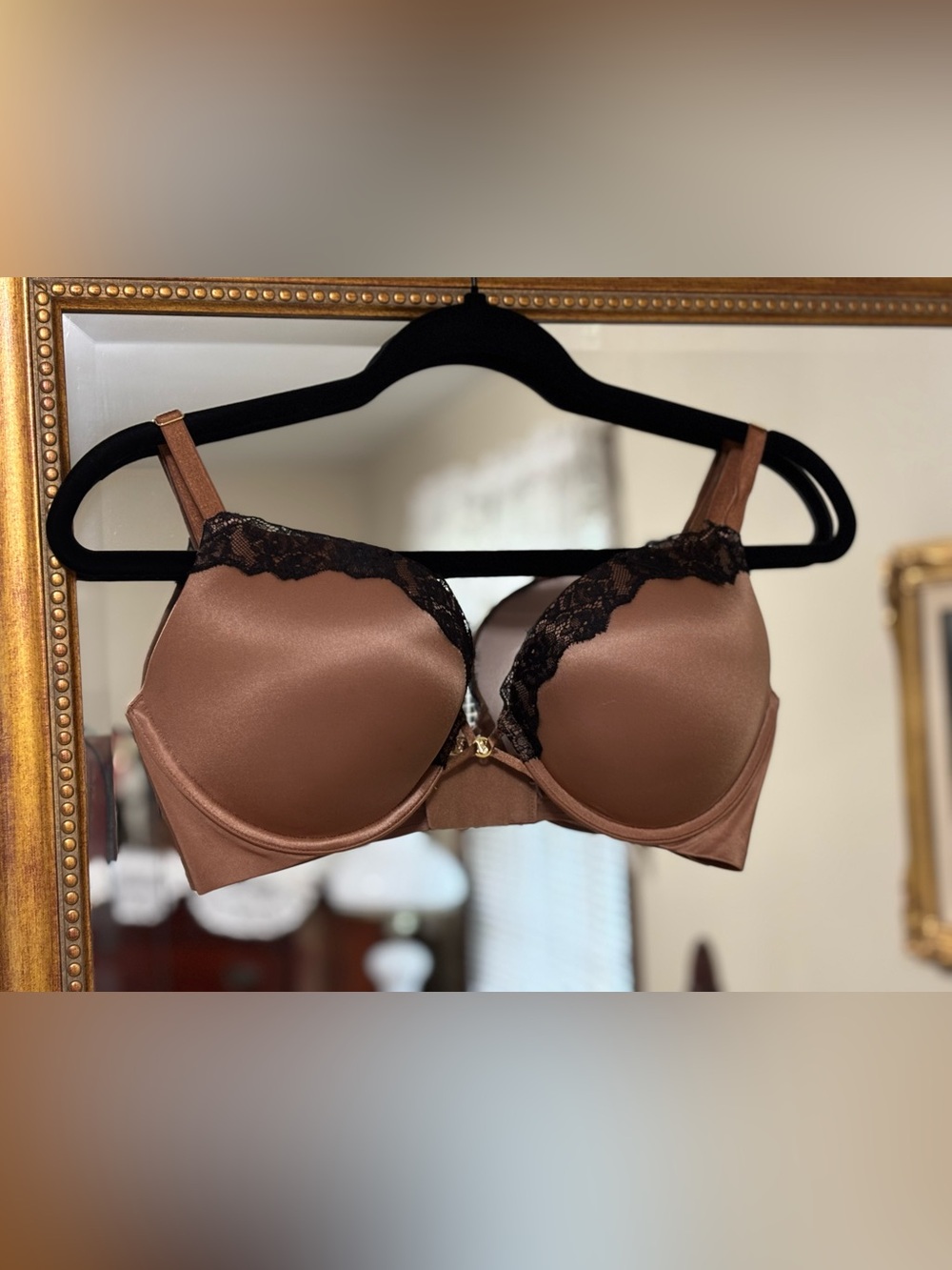 Victoria’s Secret Nude & Black Lace Push-Up Bra 32DD